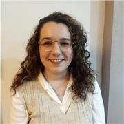 Profesora de Psicología da clases a alumnado con NEAE de todas las edades